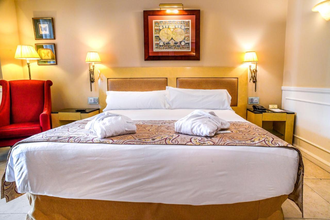 Gran Hotel Guadalpin Banus Marbella Exterior photo A bedroom at the hotel